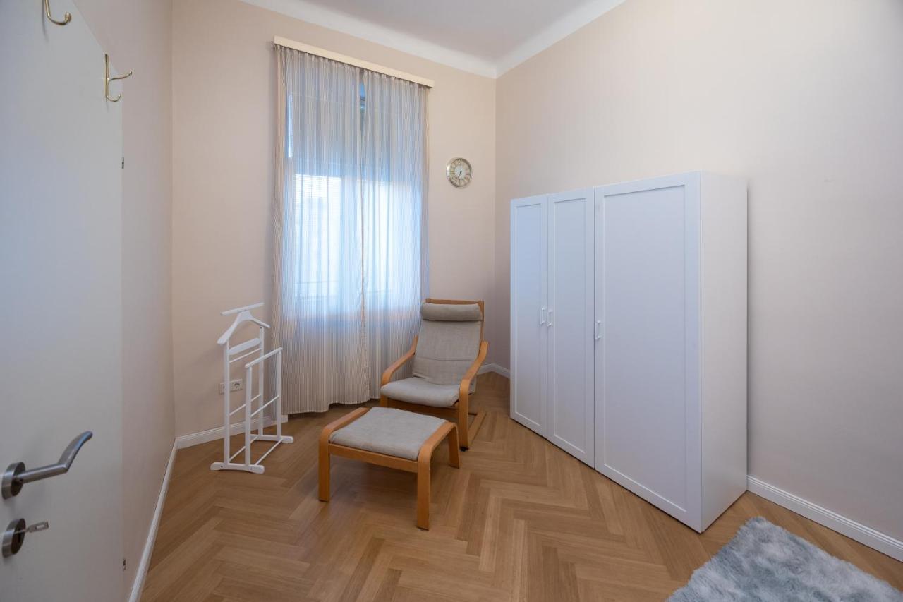 Charming Apartment Near Prater Bécs Kültér fotó